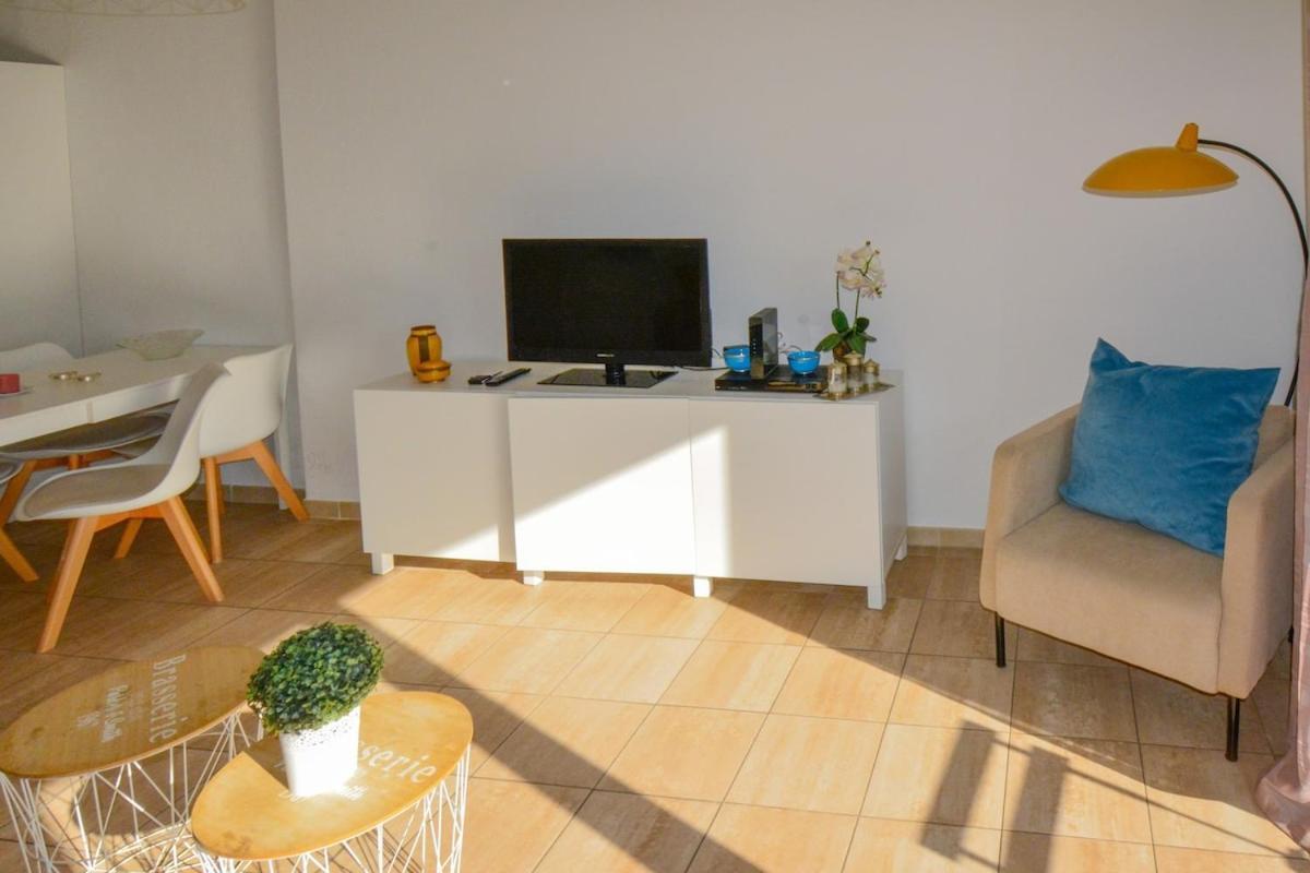 Port Marianne Avec Terrasse Et Parking Gratuit Apartamento Montpellier Exterior foto